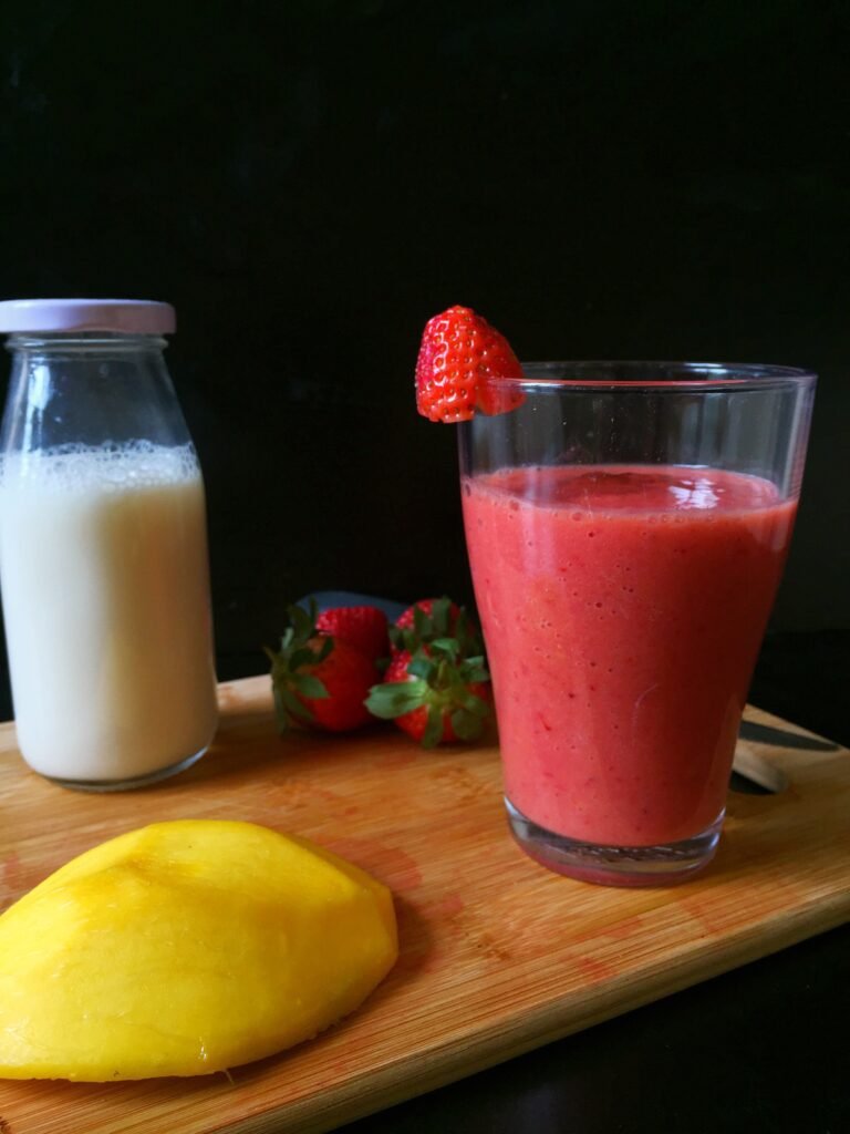 3-Ingredient Strawberry Mango Smoothie! – Whisk & Shout
