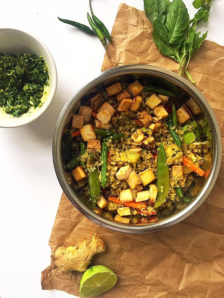 Green Curry Fried Cauliflower Rice {Vegan + GF!} – Whisk & Shout