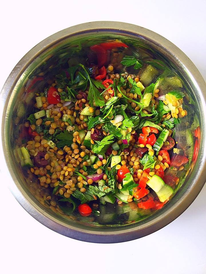 Mediterranean Lentil Salad {Vegan + GF} – Whisk & Shout