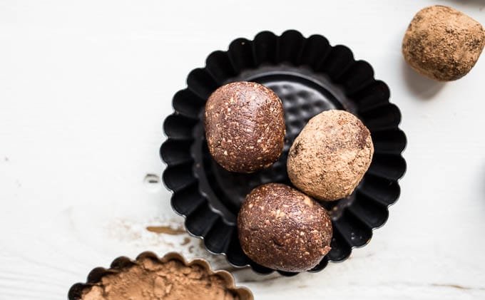 Chocolate Cherry Almond Energy Balls (Gluten-Free, Vegan) – Salted Plains